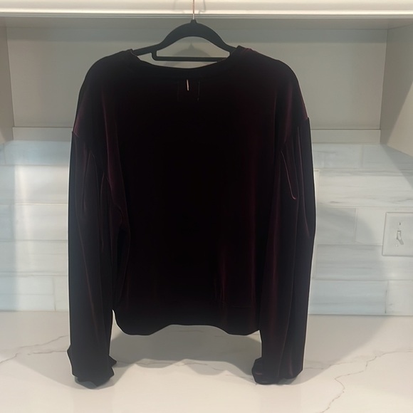Misa Los Angeles Velvet Embroidered Je T’Adore Velvet Balloon Sleeve Sweatshirt - Picture 6 of 9